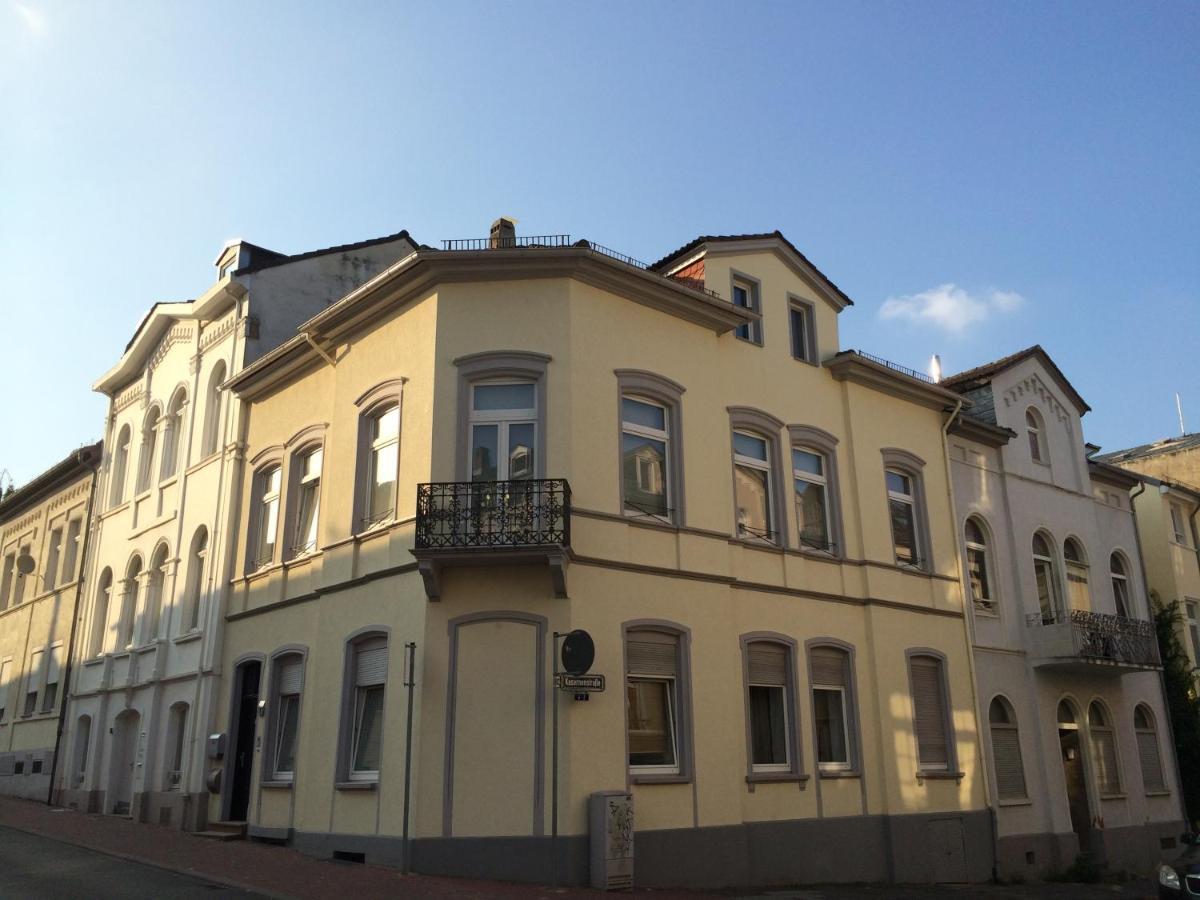 Grosses Und Helles Innenstadt Apartment - Ferienwohnung Bad Homburg vor der Höhe Dış mekan fotoğraf